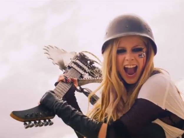 Avril Lavigne está prestes a lançar seu quinto disco de estúdio