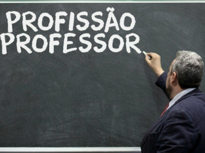 Série 'Profissão professor: desafios dos educadores brasileiros' detalha o mercado da carreira docente no Brasil. Nesta reportagem, são retratadas as principais dificuldades na docência do ensino superior, tanto em instituições públicas quanto privadas. 